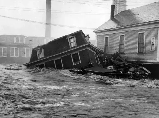 crazy-storm-damage-1938-hurricane-in-new-haven-county-connecticut
